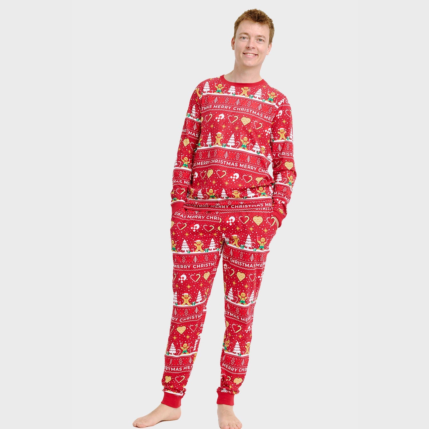 Roter Weihnachtskeks Julepyjama Herren mit weihnachtlichen Mustern, weihnachtspyjama herren.